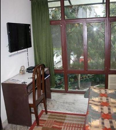 Homestay Chateau 39 New Delhi Buitenkant foto